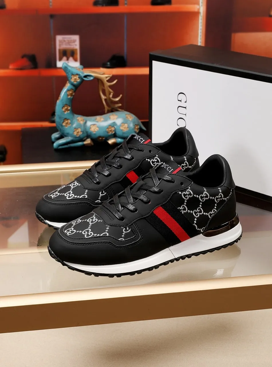 Factory price: 400💰 (GUCCI) The latest summer model from the official website🎁🎁casual and fashionable men's shoes👟, hot style💥The version is simple and elegant, exclusive for trendy men, the upper is made of calfskin electric embroidery pattern ➕The inner lining is made of sheepskin, soft and comfortable, black and white two-color optional, code number: 38-44, customized 45